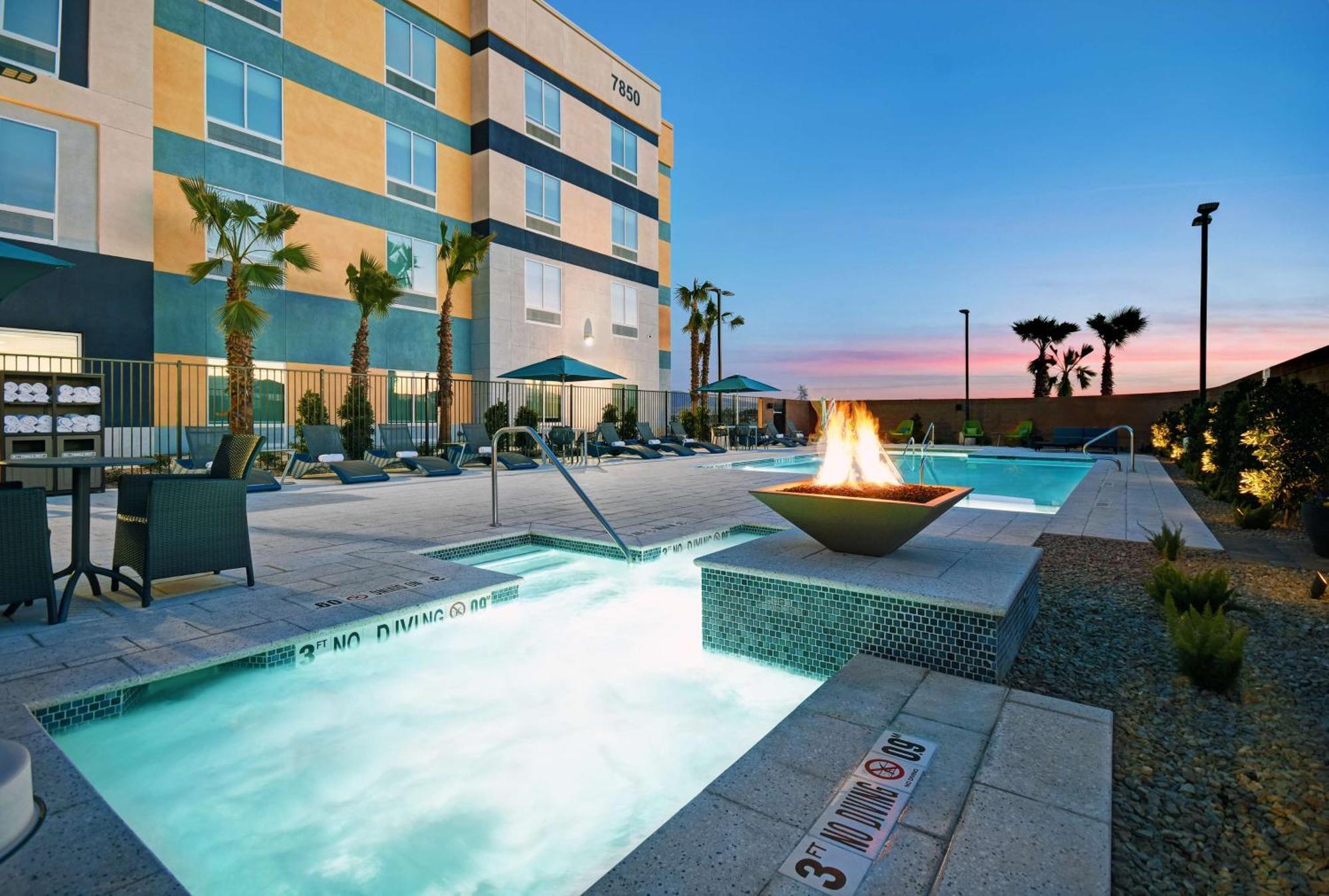 Hampton Inn Las Vegas Strip South, Nv 89123 Екстериор снимка